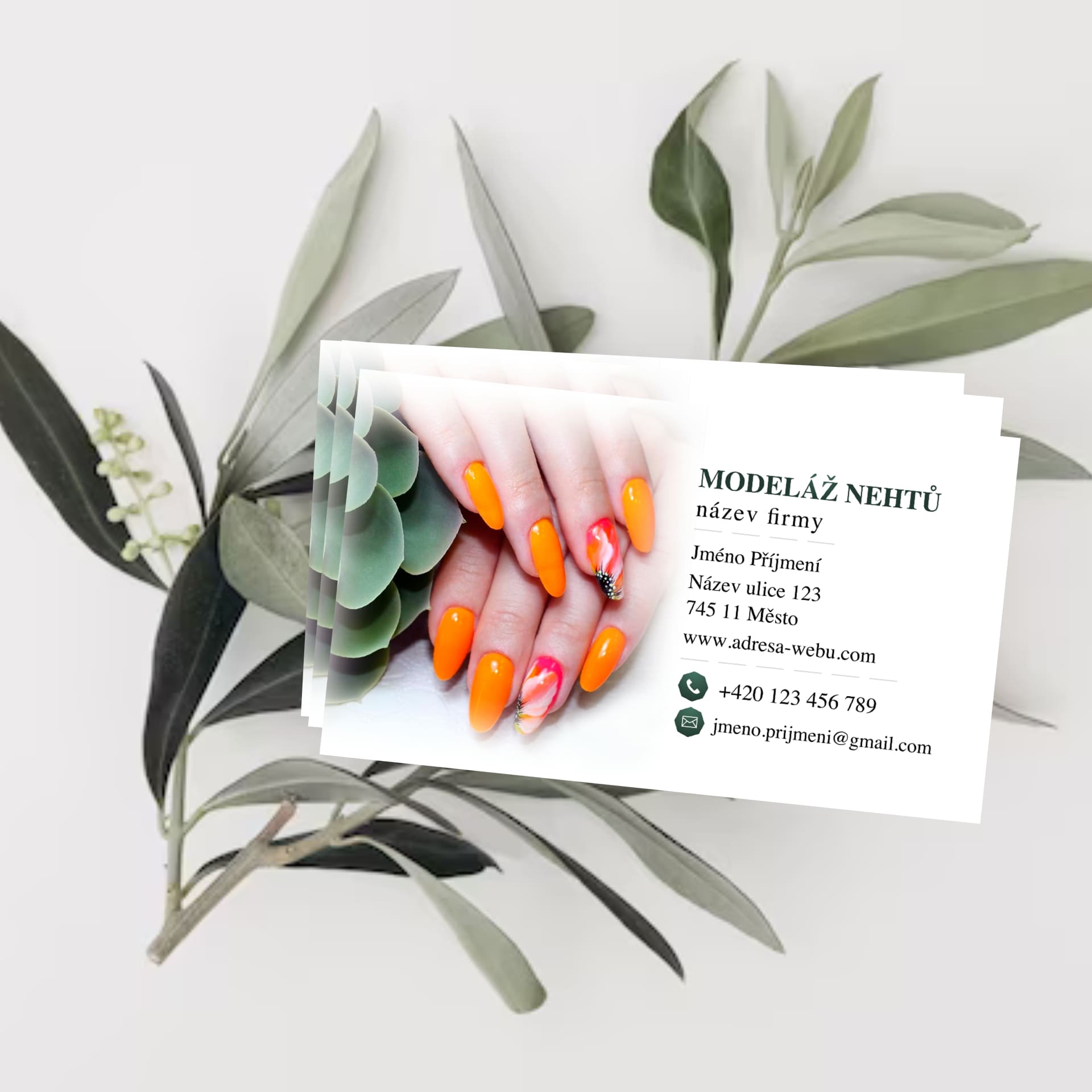 Vizitky pro nehtovou modeláž